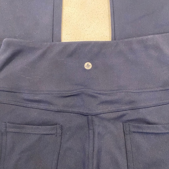 HALARA Navy Flare Pants - Picture 4 of 9